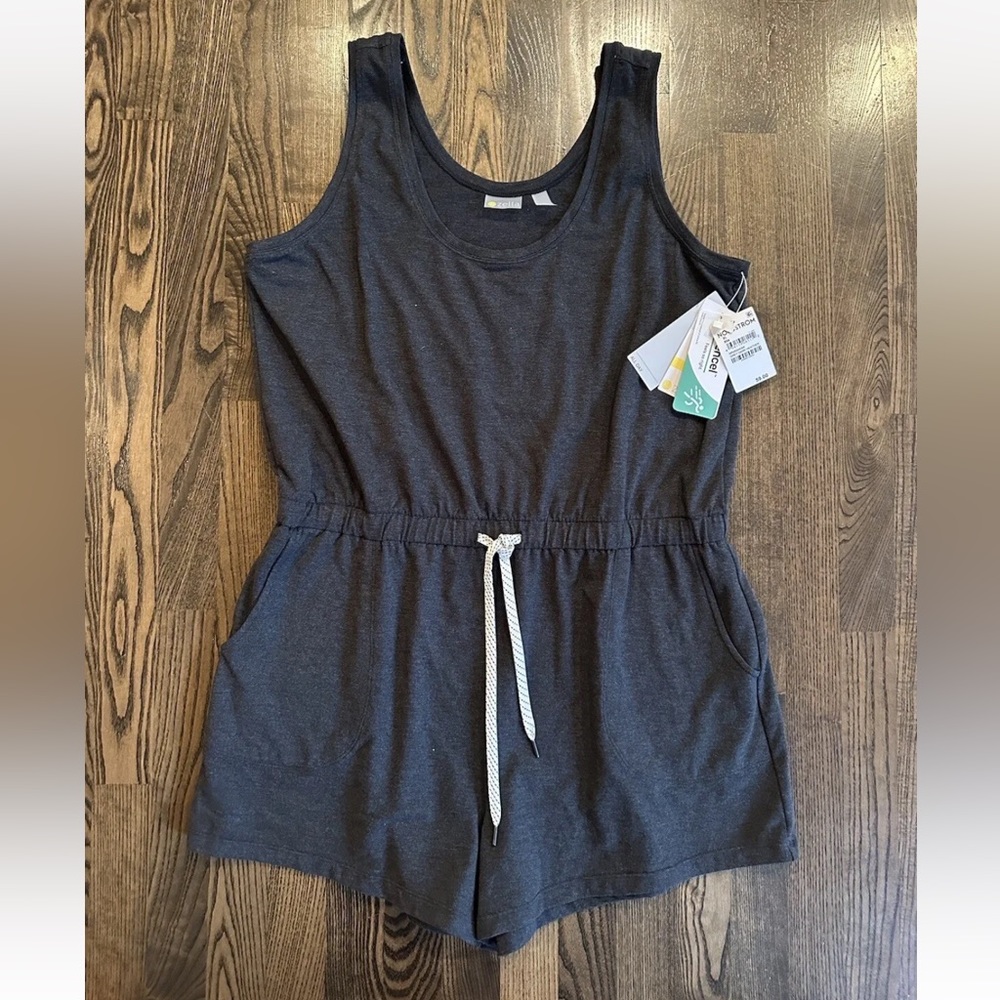 NWT Women’s ZELLA Gwen Romper